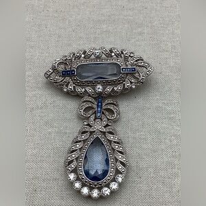Stunning GRACE  KELLY Silver and Blue Revival Style  Brooch